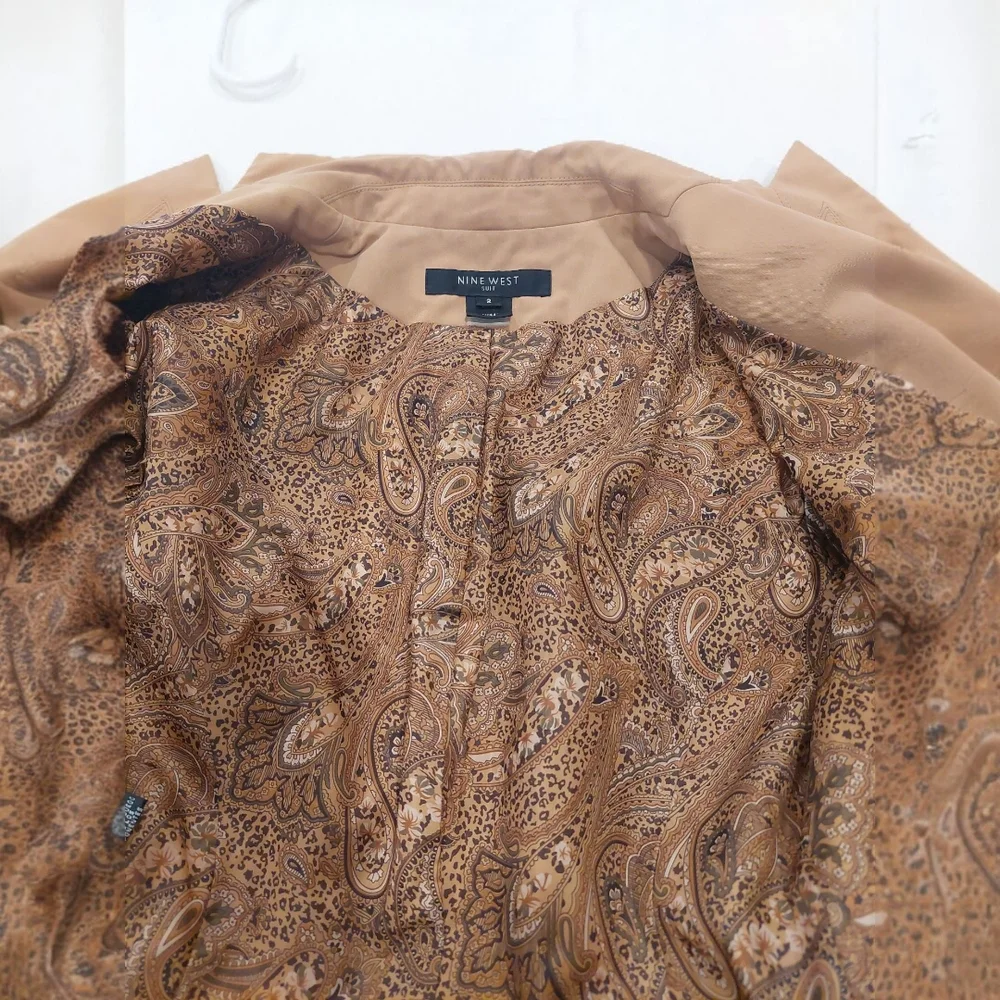 Tan Wool-Blend Blazer with Tailored Fit - Picture 7 of 10